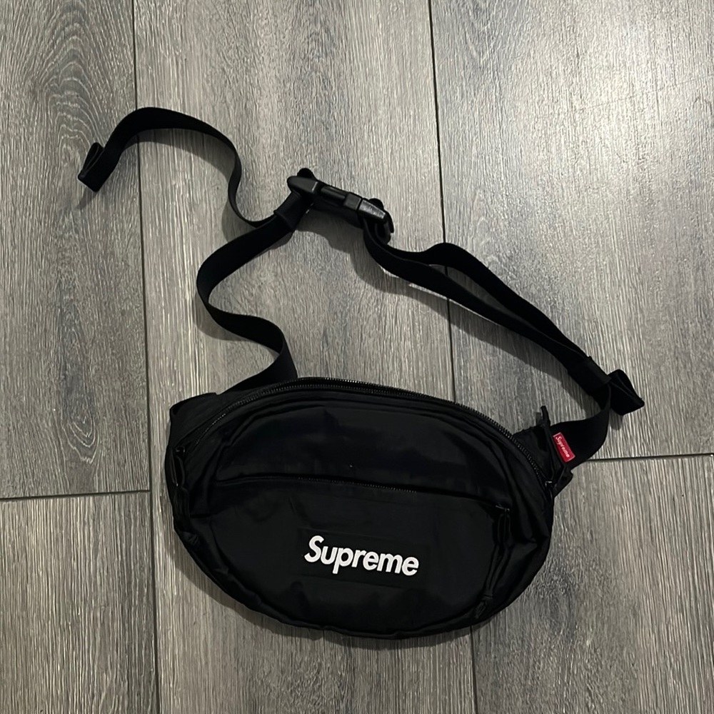 Supreme fanny bag